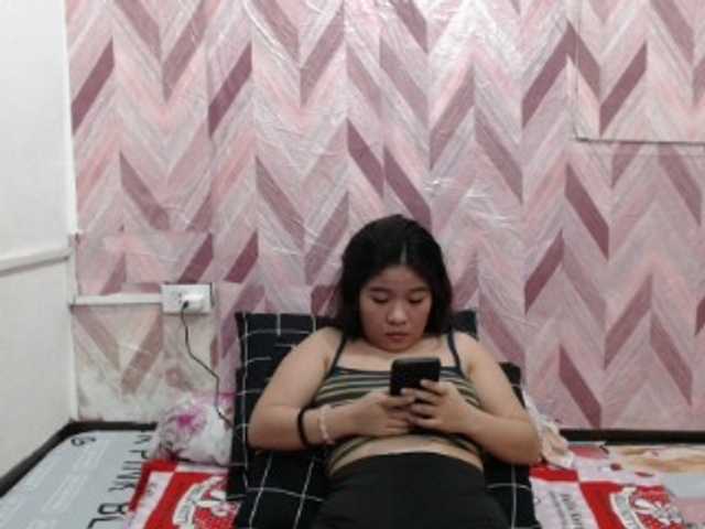 Kira-Rosse201 live cam on BongaCams