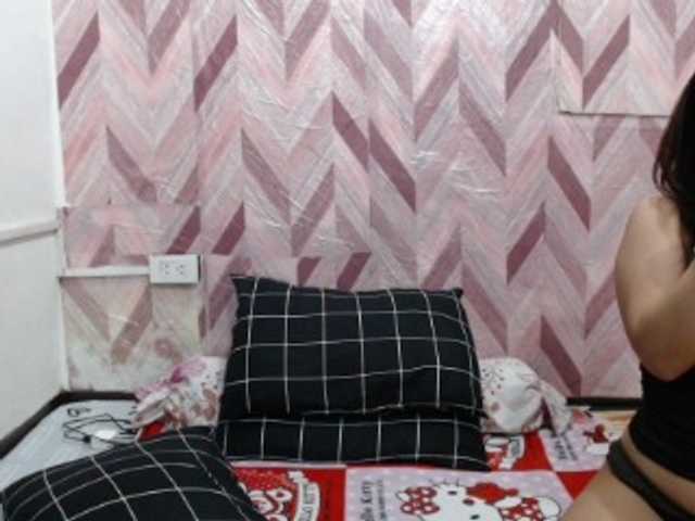 Kira-Rosse201 live cam on BongaCams