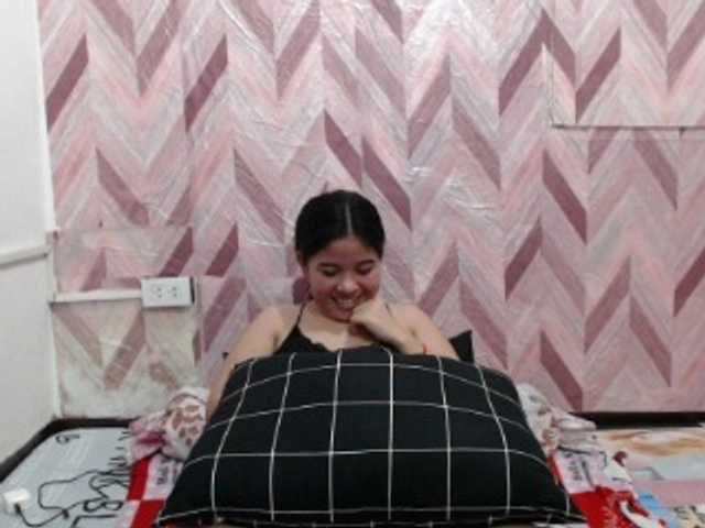 Kira-Rosse201 live cam on BongaCams
