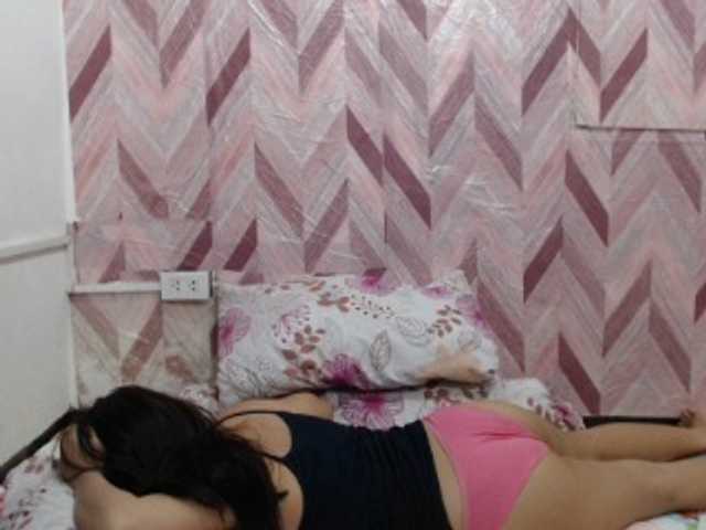Kira-Rosse201 live cam on BongaCams