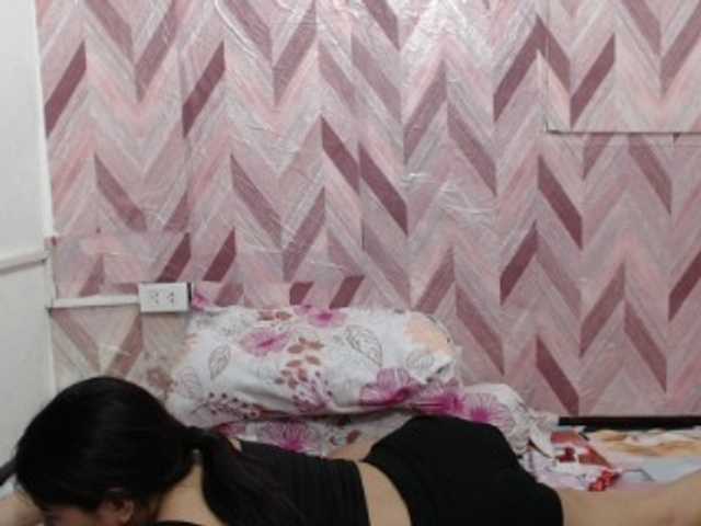 Kira-Rosse201 live cam on BongaCams