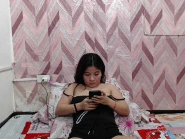 Kira-Rosse201 live cam on BongaCams