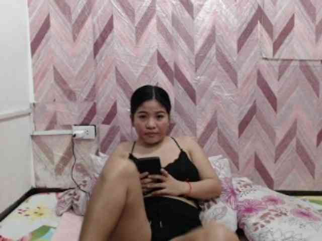 Kira-Rosse201 webcam