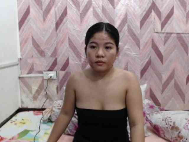 Kira-Rosse201 webcam