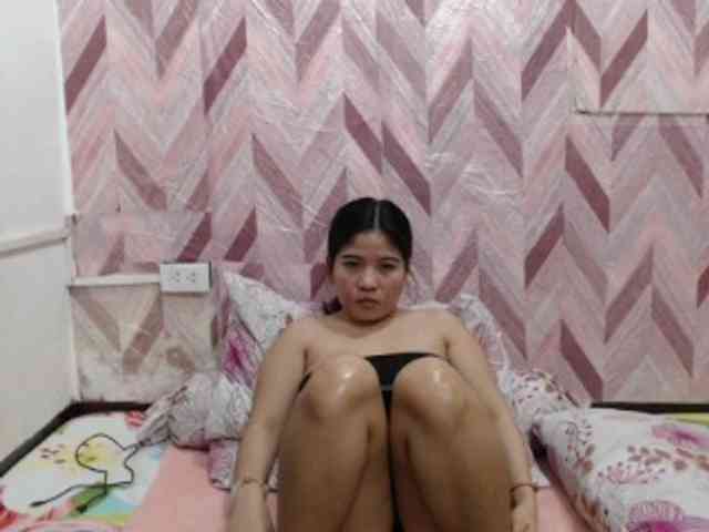Kira-Rosse201 webcam