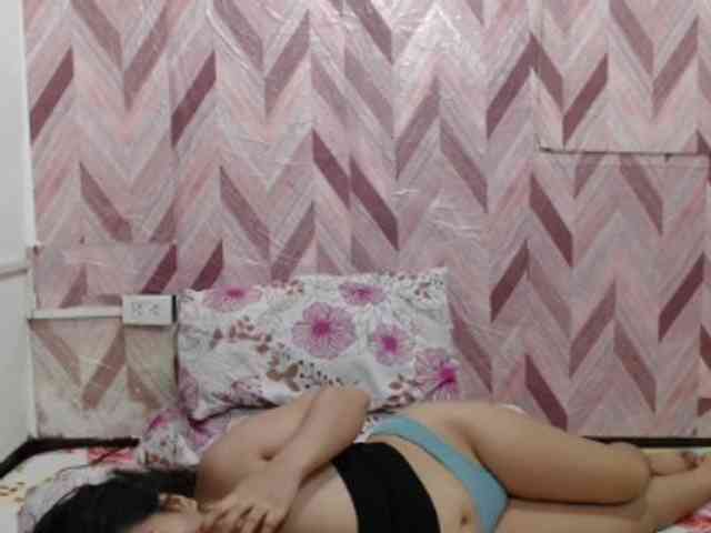 Kira-Rosse201 webcam