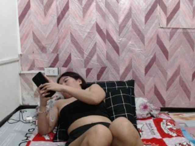 Kira-Rosse201 webcam