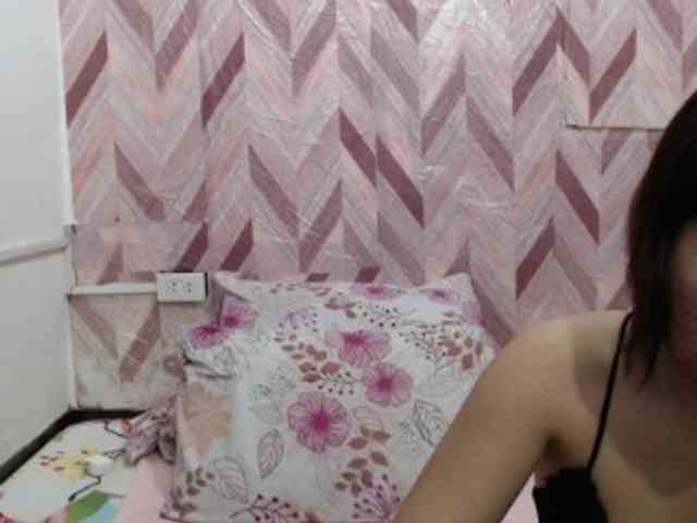 Kira-Rosse201 webcam