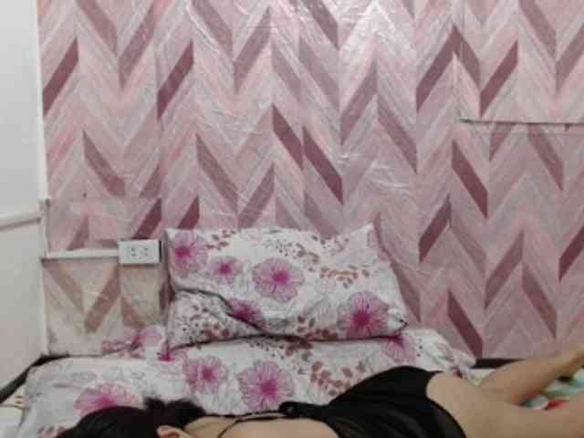 Kira-Rosse201 webcam