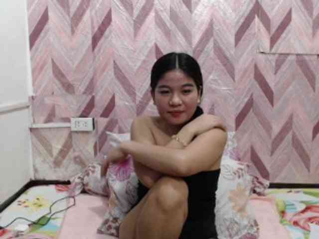 Kira-Rosse201 webcam