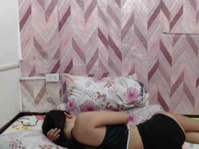 Kira-Rosse201 webcam