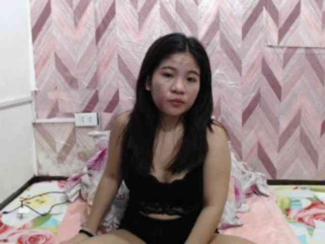 Kira-Rosse201 webcam