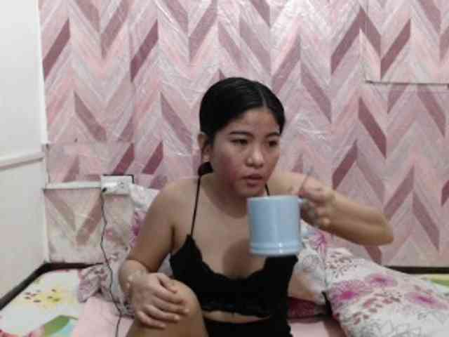 Kira-Rosse201 webcam