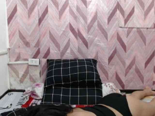 Kira-Rosse201 webcam