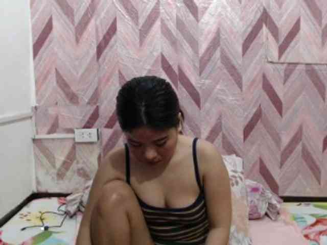 Kira-Rosse201 webcam