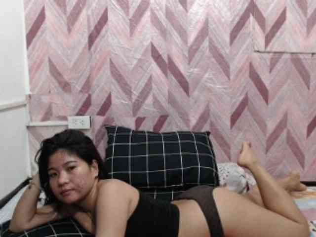 Kira-Rosse201 webcam