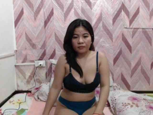 Kira-Rosse201 webcam