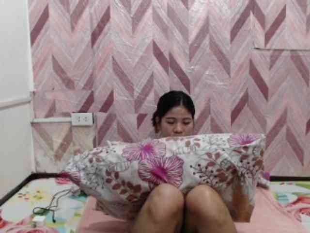 Kira-Rosse201 webcam