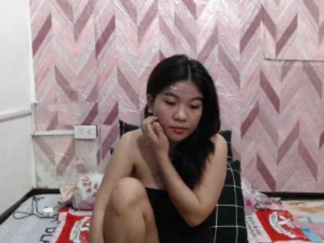 Kira-Rosse201 webcam