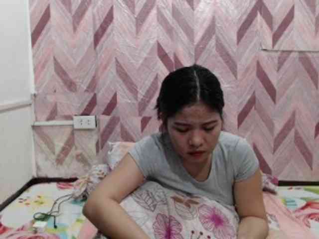 Kira-Rosse201 webcam