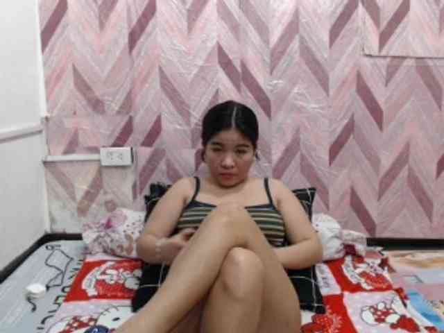 Kira-Rosse201 webcam