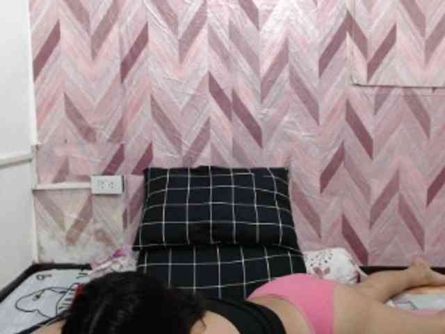 Kira-Rosse201 webcam