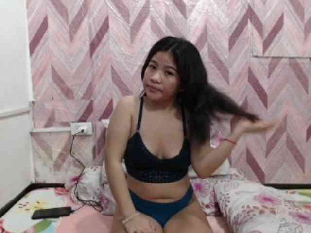 Kira-Rosse201 webcam