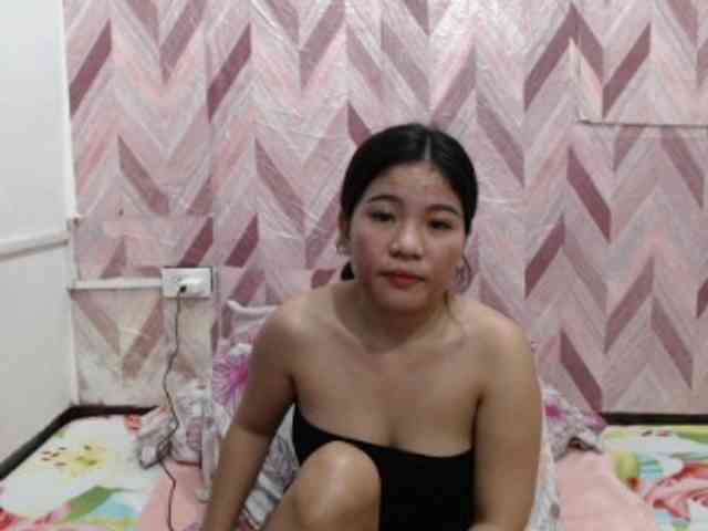 Kira-Rosse201 webcam