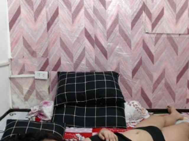 Kira-Rosse201 webcam