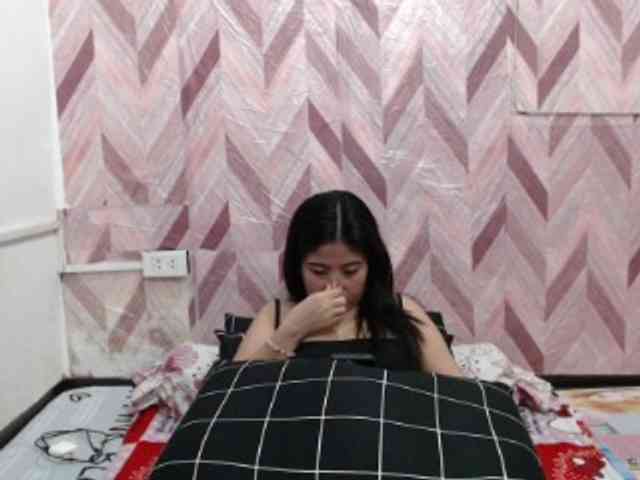 Kira-Rosse201 webcam