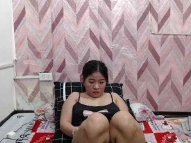 Kira-Rosse201 webcam