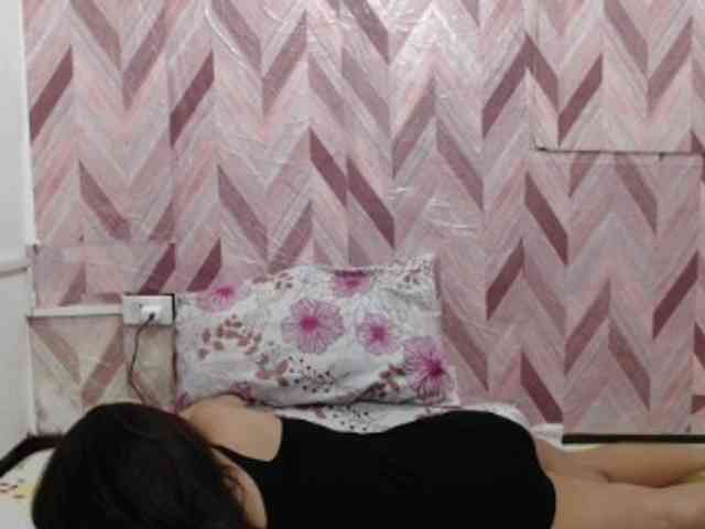 Kira-Rosse201 webcam