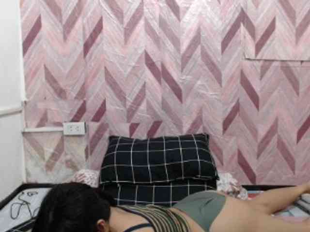 Kira-Rosse201 webcam