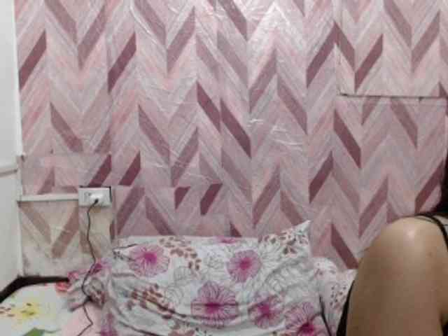 Kira-Rosse201 webcam