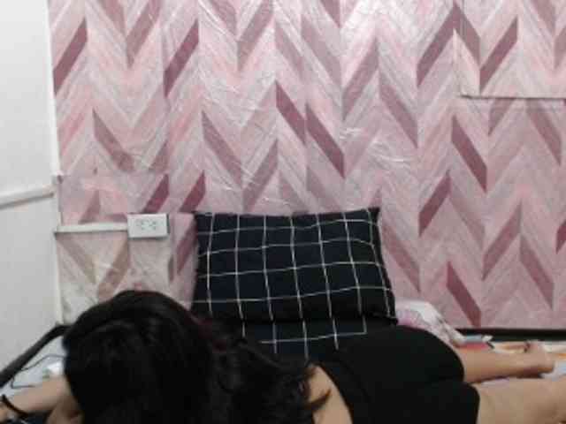 Kira-Rosse201 webcam