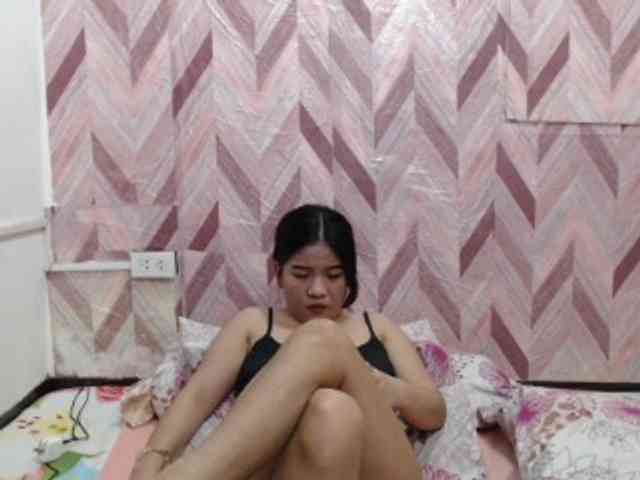 Kira-Rosse201 webcam