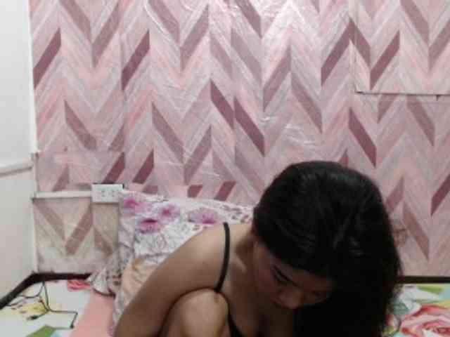 Kira-Rosse201 webcam