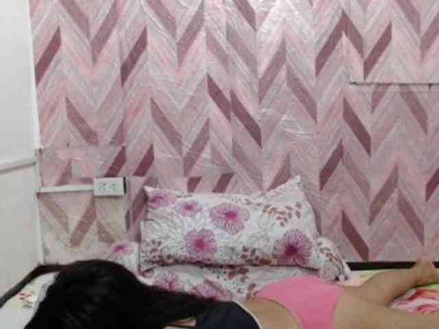 Kira-Rosse201 webcam