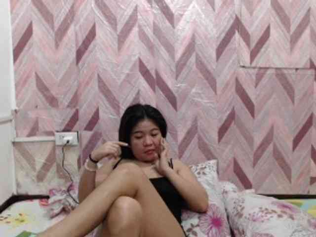 Kira-Rosse201 webcam