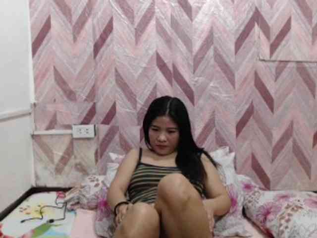 Kira-Rosse201 webcam