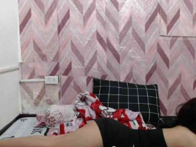Kira-Rosse201 webcam