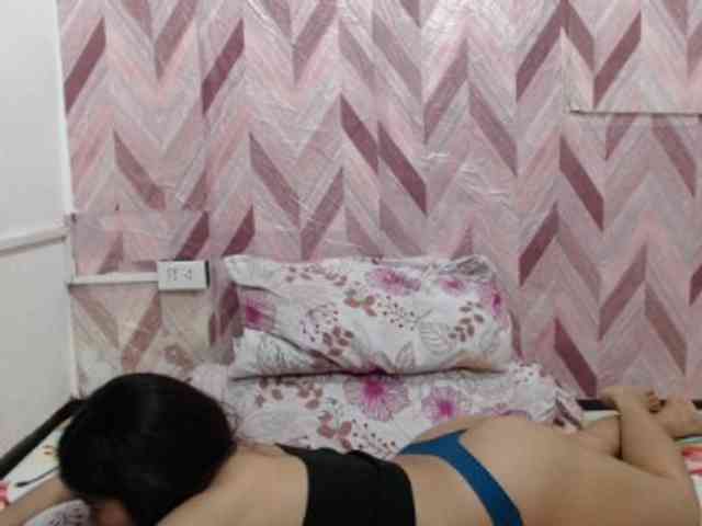 Kira-Rosse201 webcam