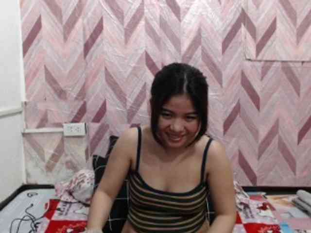 Kira-Rosse201 webcam