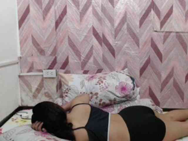 Kira-Rosse201 webcam