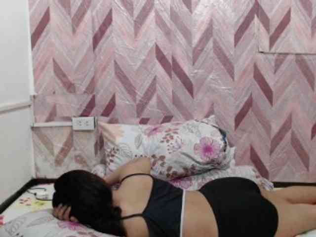 Kira-Rosse201 webcam