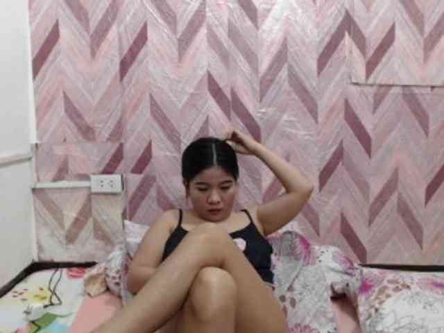 Kira-Rosse201 webcam