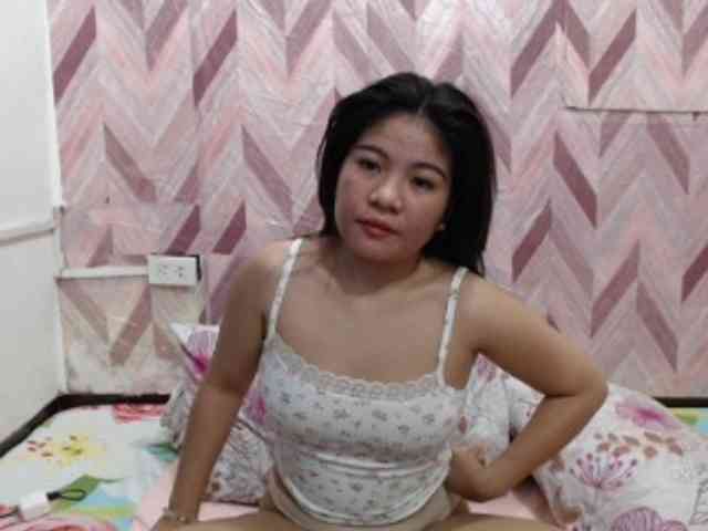 Kira-Rosse201 webcam