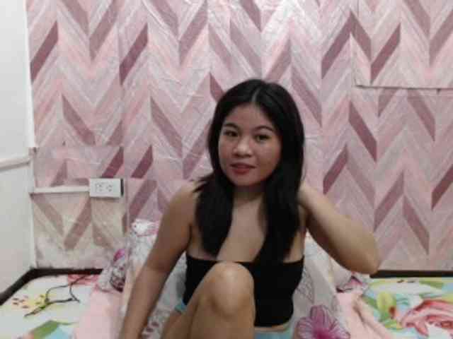 Kira-Rosse201 webcam