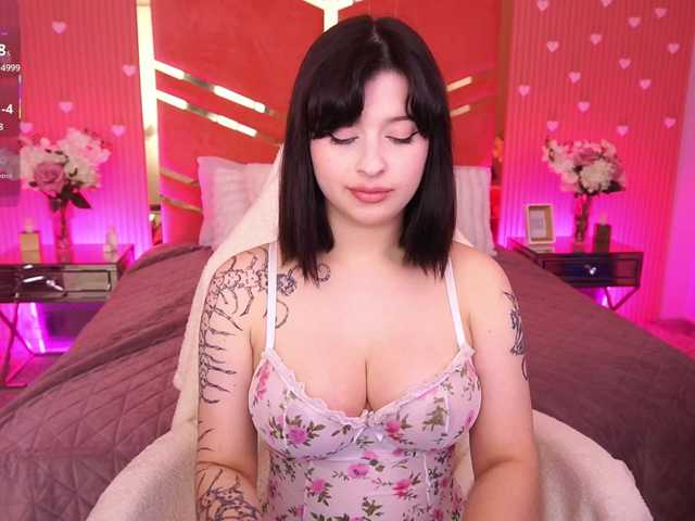 MikiiKiwi live cam on BongaCams