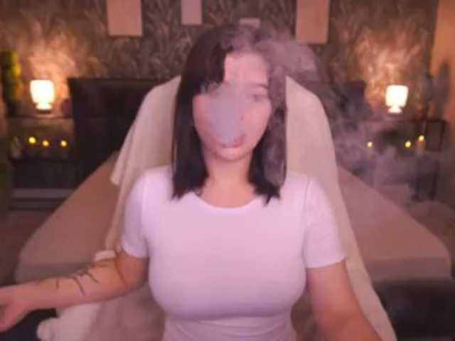 MikiiKiwi live cam on BongaCams